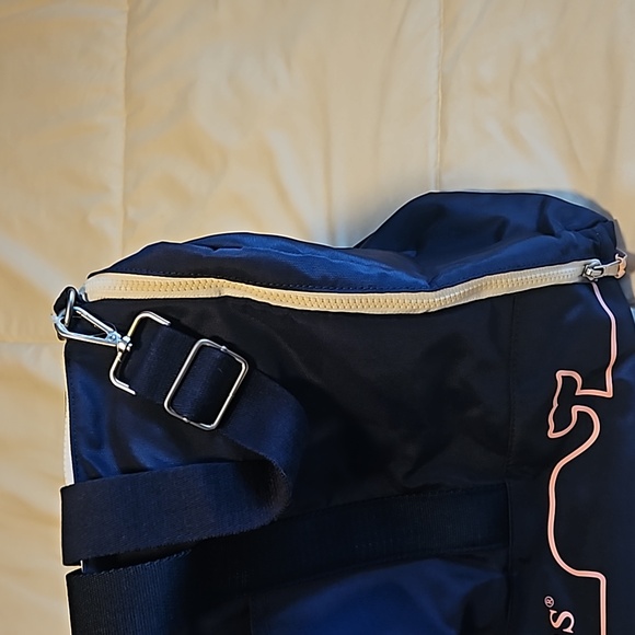 Vineyard Vines Target Weekender Duffel Bag NWT - Picture 6 of 12